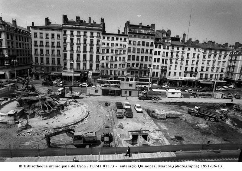 Histoire de Lyon : La place des Terreaux - Vivre Lyon